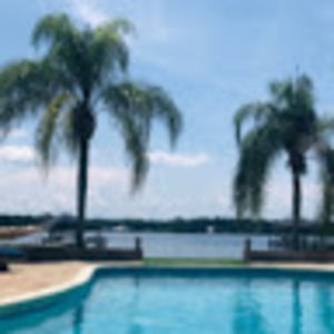 Meet your Posher, Madeline